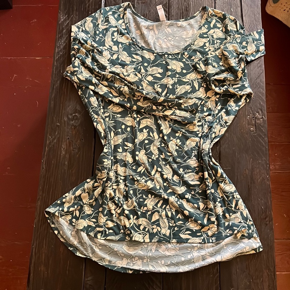 🌸💐 CUTE Bird print 3XL LuLaRoe Lynnae Top